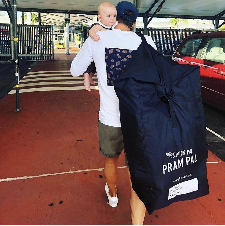 Protector de Coche o Silla Pram Pal™ (Regular o Doble) - Plane Pal Chile